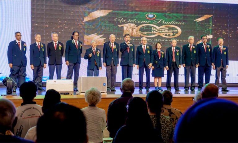 Welcoming Paulians home on stage